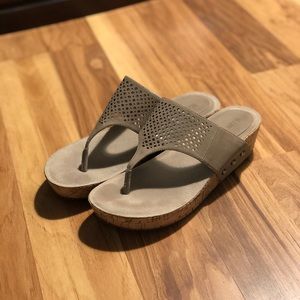 Ellen Tracy Sandals